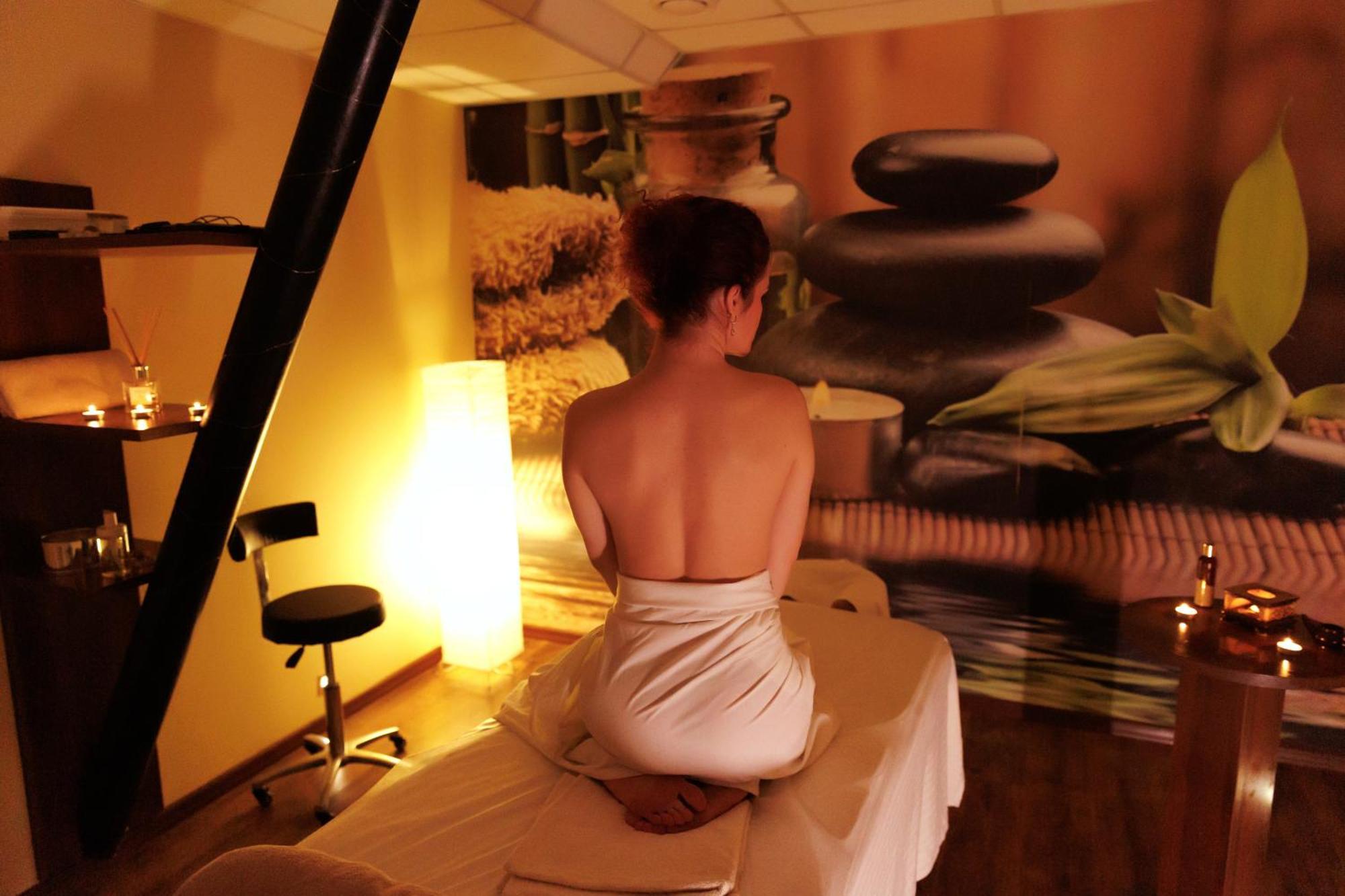 Lh Hotel&Spa Lviv Bagian luar foto