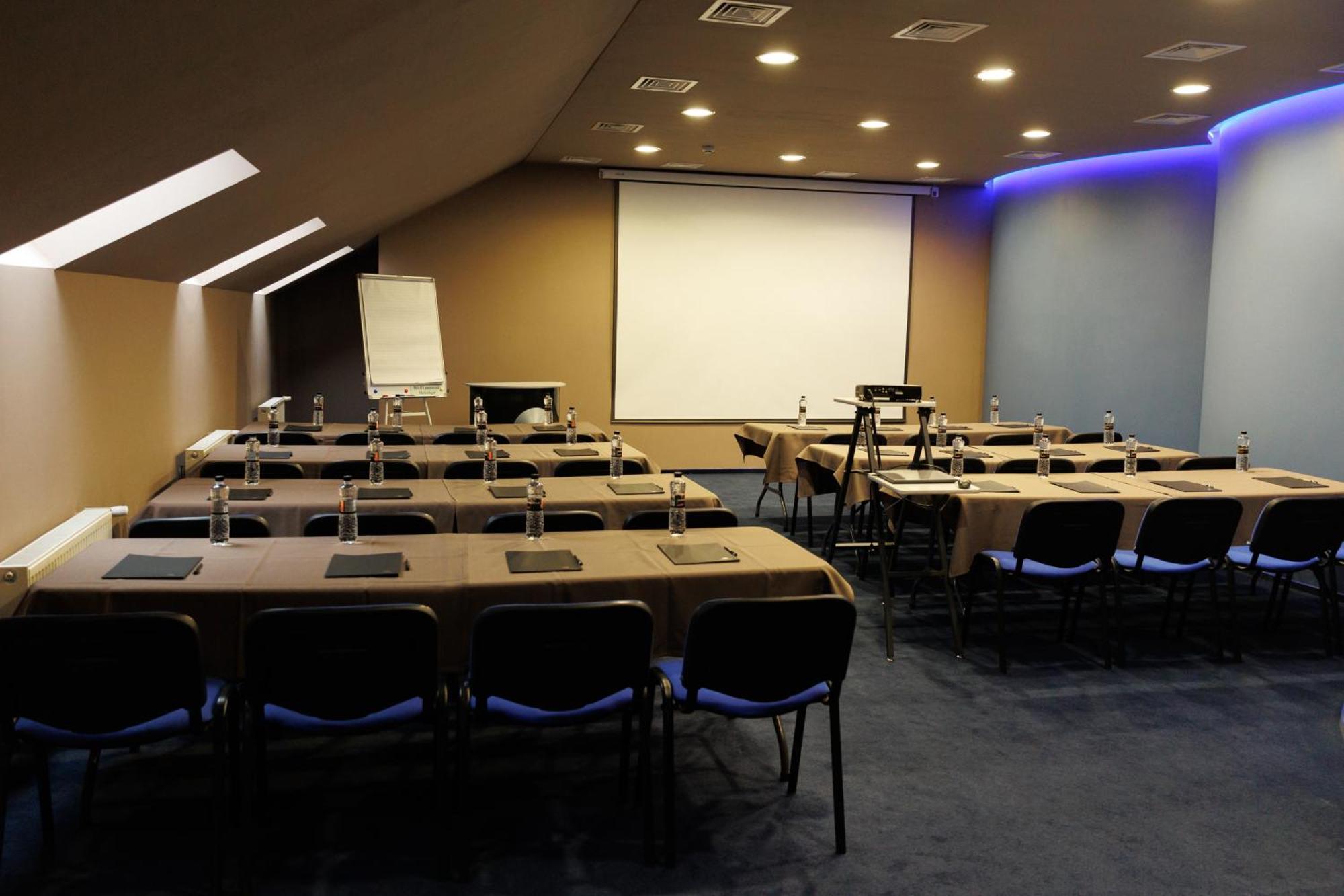 Lh Hotel&Spa Lviv Bagian luar foto