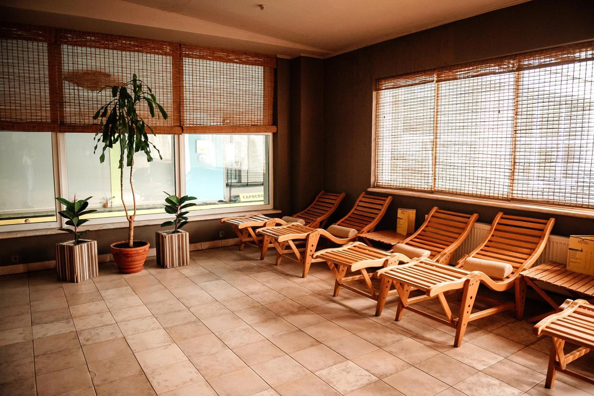 Lh Hotel&Spa Lviv Bagian luar foto