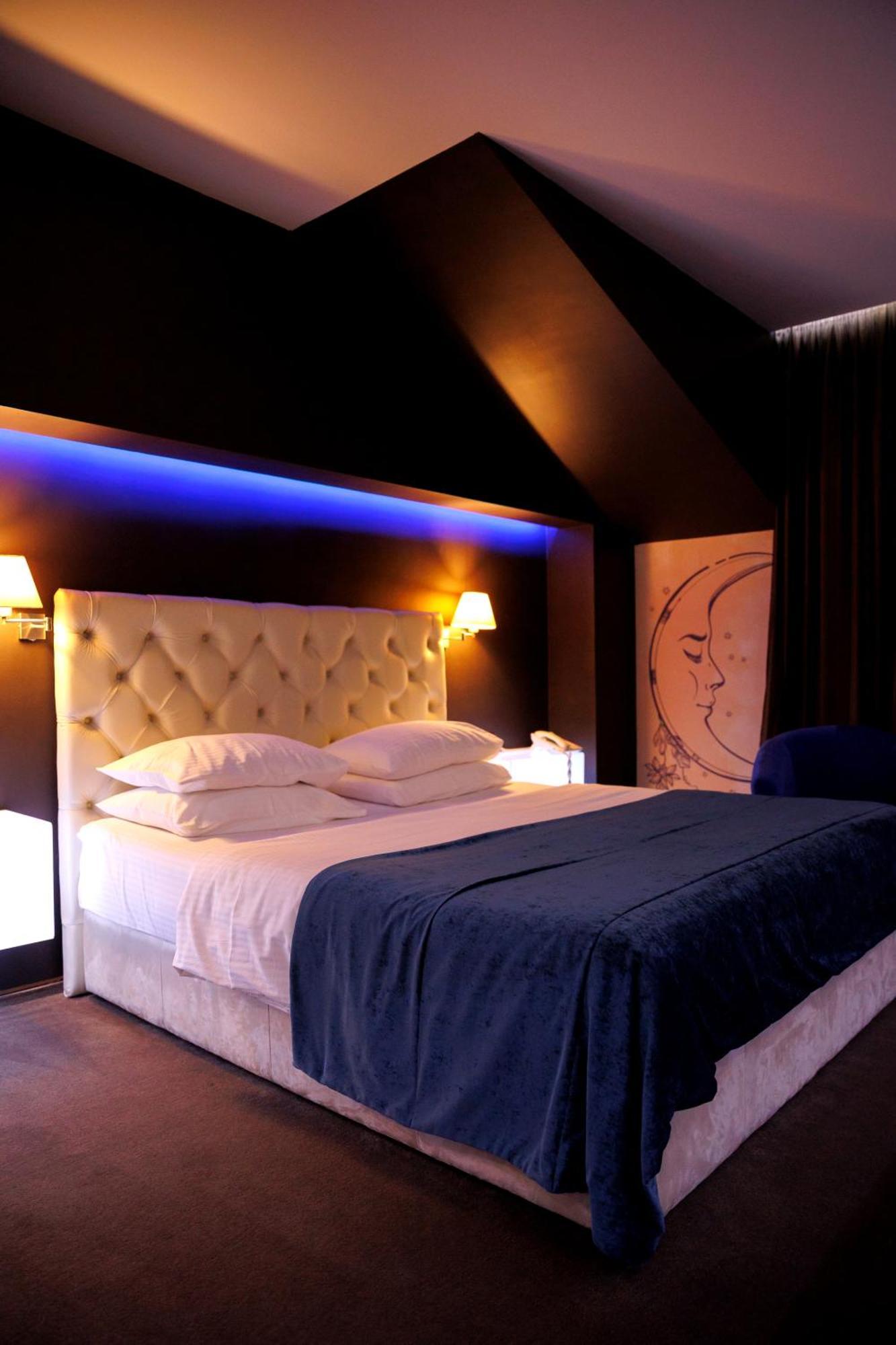 Lh Hotel&Spa Lviv Bagian luar foto