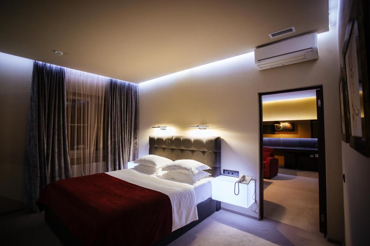 Lh Hotel&Spa Lviv Bagian luar foto