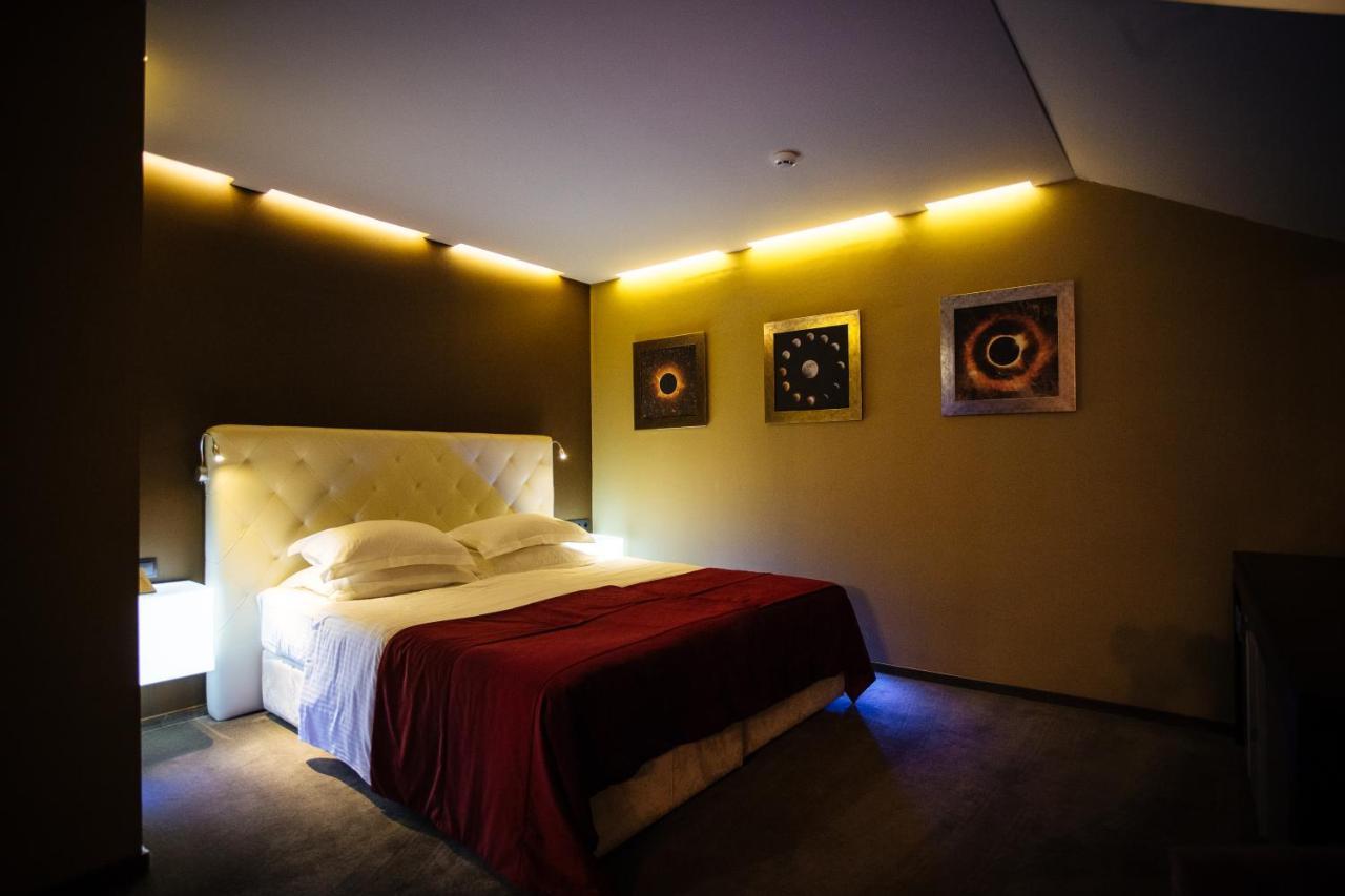 Lh Hotel&Spa Lviv Bagian luar foto